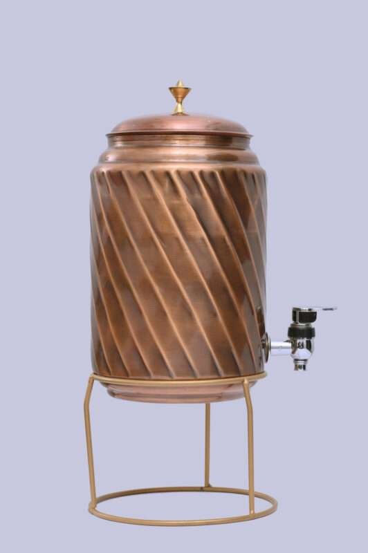 finish : mirror WAVE capacity : 5000 ml weight : 550 Gm sku code : slk-KCT-MW-20005